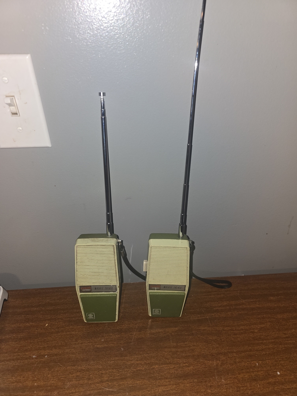 Vintage 1968 GE Model Y-7110 Walkie Talkies
